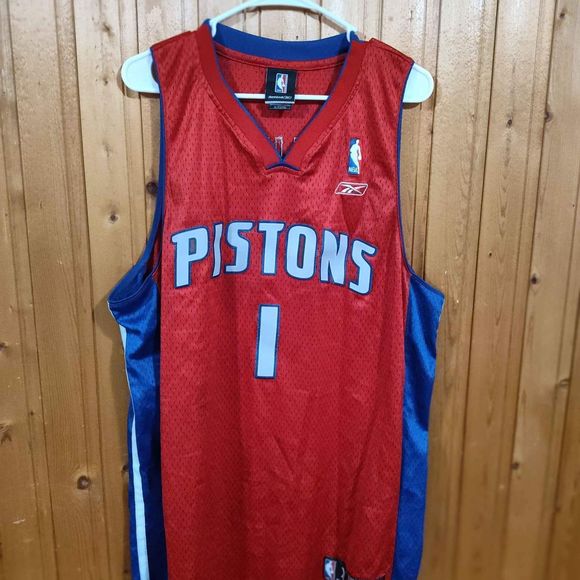Autographed Chauncey Billups Reebok jersey. Size XL